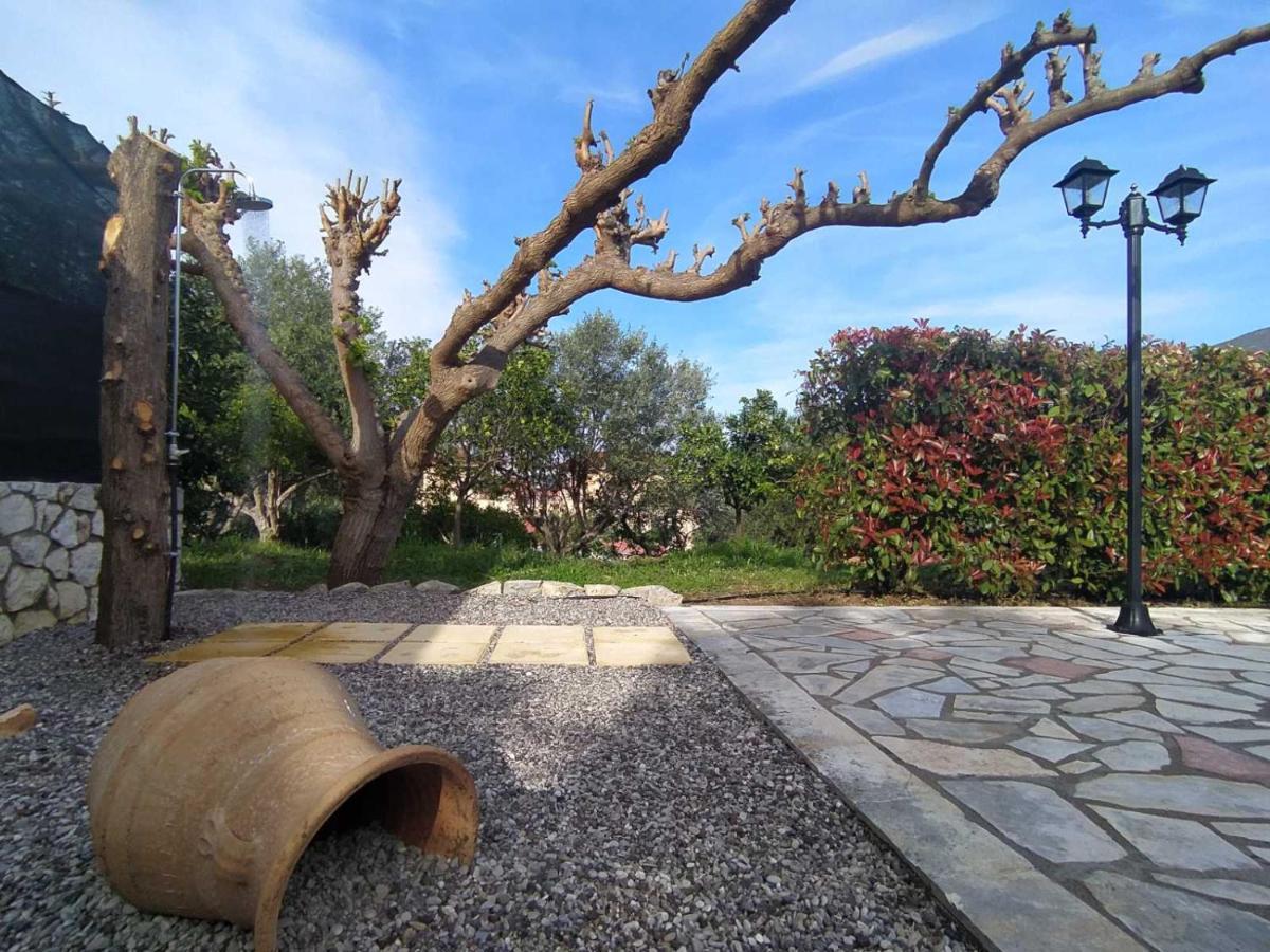 Iliachtides Villas Karavomylos Buitenkant foto