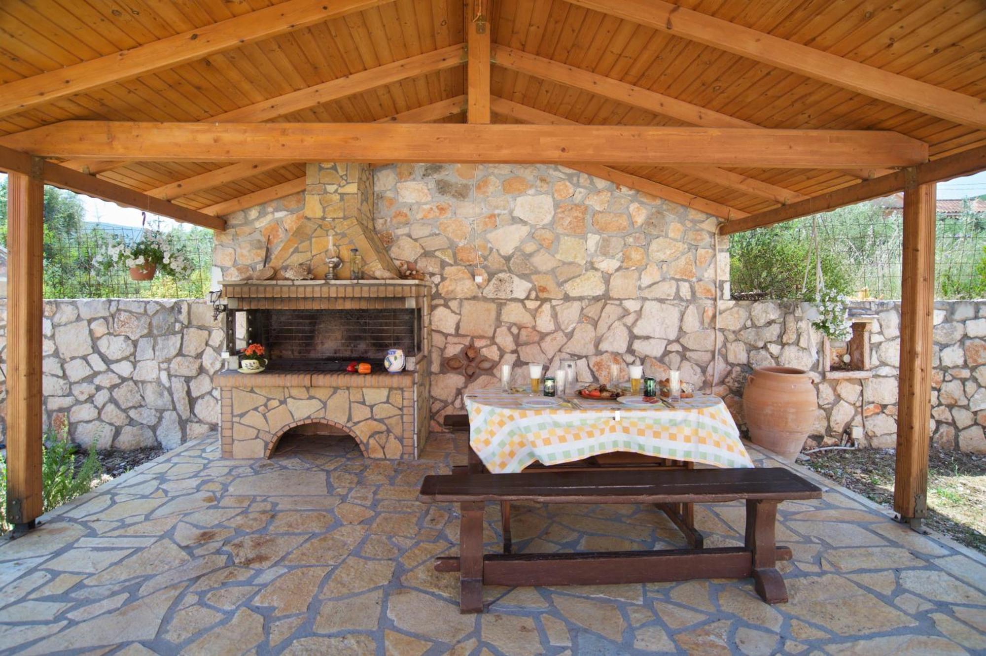 Iliachtides Villas Karavomylos Buitenkant foto